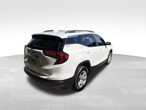 Summit White 2024 GMC Terrain SLE