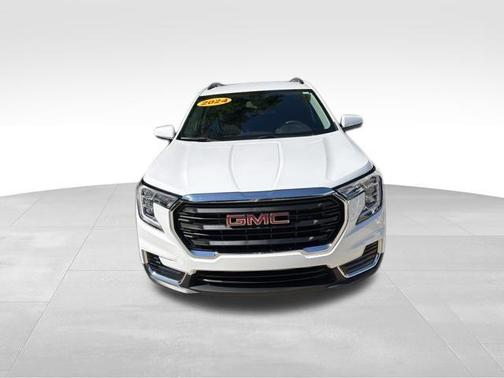 Summit White 2024 GMC Terrain SLE