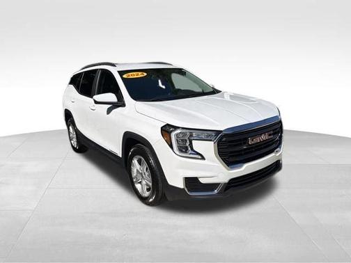 Summit White 2024 GMC Terrain SLE