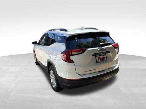 Summit White 2024 GMC Terrain SLE