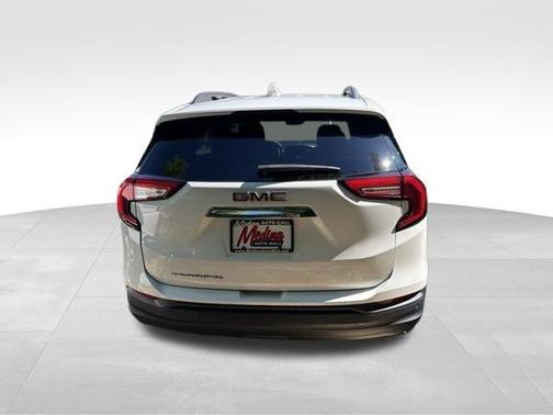 Summit White 2024 GMC Terrain SLE