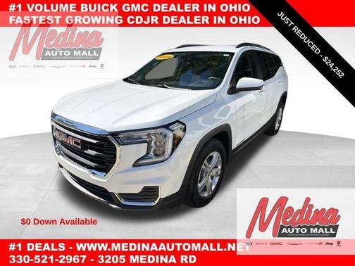 Summit White 2024 GMC Terrain SLE