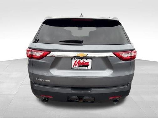 Satin Steel Metallic 2020 Chevrolet Traverse LS