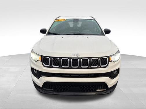 2023 Jeep Compass Latitude Lux