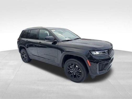 Diamond Black 2026 Jeep Grand Cherokee Sport