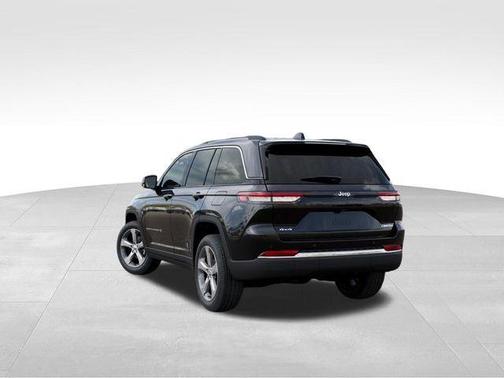 Diamond Black 2026 Jeep Grand Cherokee Limited