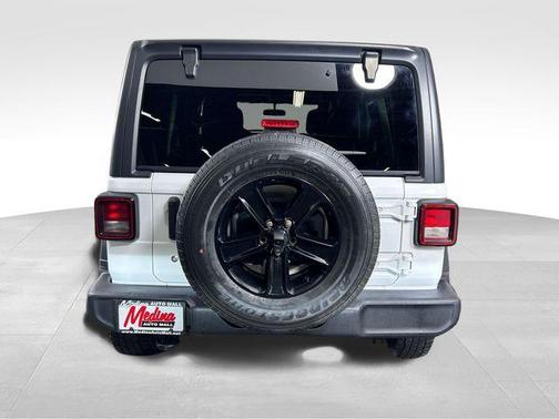 Bright White Clearcoat 2019 Jeep Wrangler Unlimited Sport