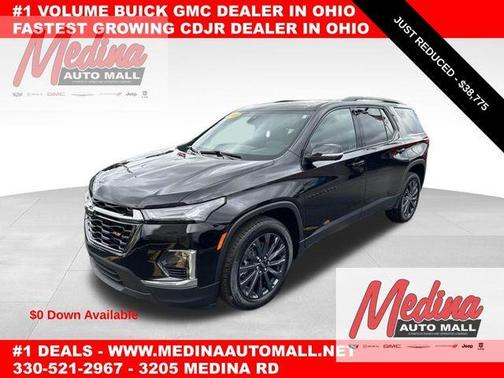 Mosaic Black Metallic 2023 Chevrolet Traverse RS