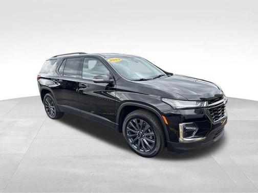 Mosaic Black Metallic 2023 Chevrolet Traverse RS