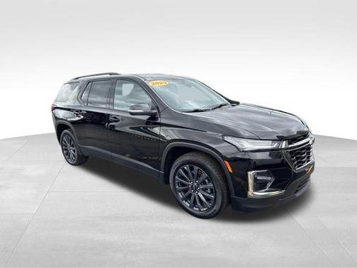 Mosaic Black Metallic 2023 Chevrolet Traverse RS