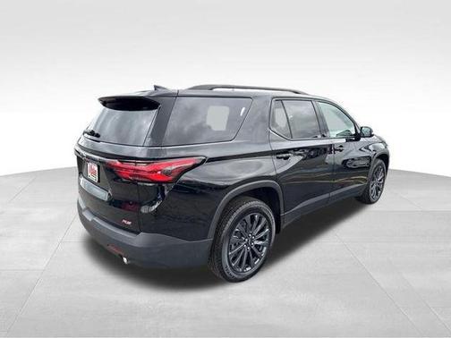 Mosaic Black Metallic 2023 Chevrolet Traverse RS