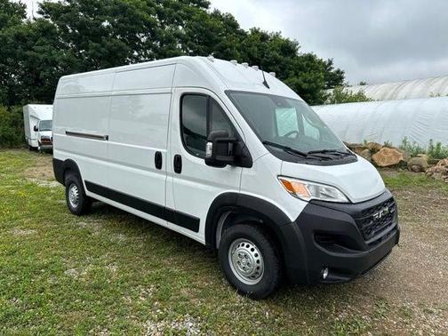 Bright White Clearcoat 2026 RAM ProMaster 2500 High Roof