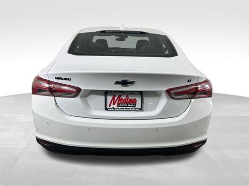 Summit White 2025 Chevrolet Malibu LT