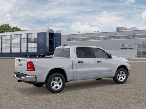 Bright White Clearcoat 2026 RAM 1500 Big Horn/Lone Star
