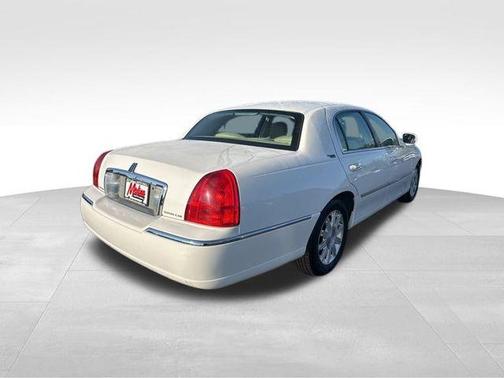 2009 Lincoln Town Car Signature Limited