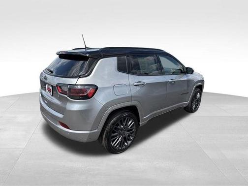Silver Zynith 2024 Jeep Compass Limited