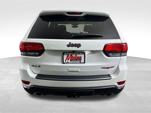 Bright White Clearcoat 2019 Jeep Grand Cherokee Trailhawk