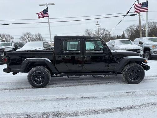 2023 Jeep Gladiator Sport