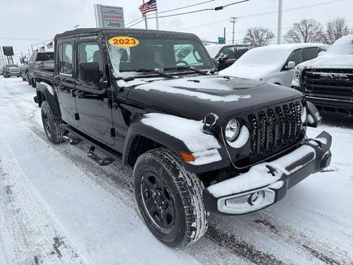 2023 Jeep Gladiator Sport