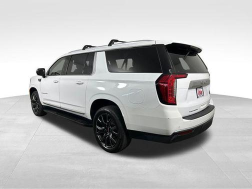 Summit White 2023 GMC Yukon XL SLT