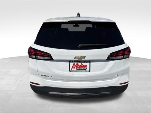 Summit White 2024 Chevrolet Equinox LT