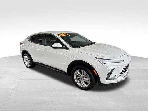 Summit White 2024 Buick Envista Preferred