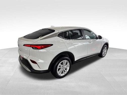 Summit White 2024 Buick Envista Preferred