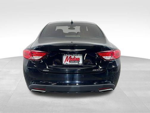 2016 Chrysler 200 S