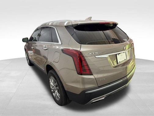 Latte 2023 Cadillac XT5 Premium Luxury