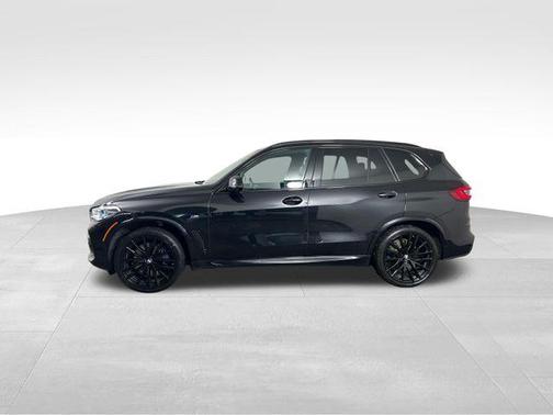 Black Sapphire Metallic 2022 BMW X5 M50i