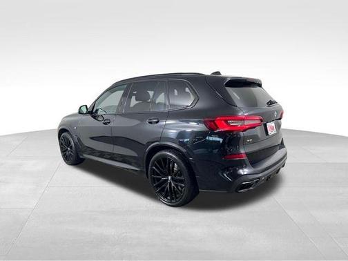 Black Sapphire Metallic 2022 BMW X5 M50i