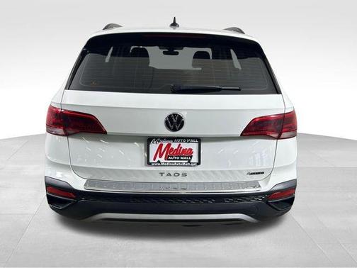Pure White 2024 Volkswagen Taos 1.5T S