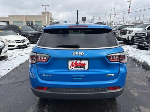 2022 Jeep Compass Latitude Lux