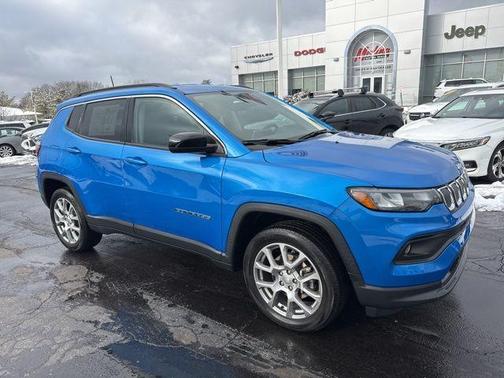 2022 Jeep Compass Latitude Lux