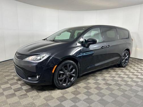 2019 Chrysler Pacifica Touring Plus
