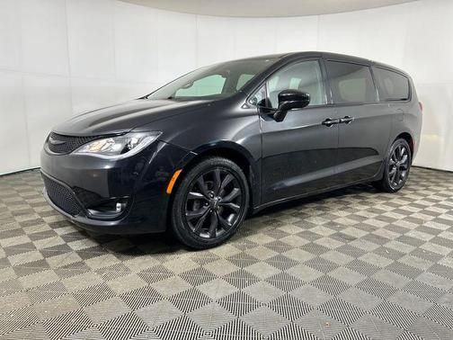 2019 Chrysler Pacifica Touring Plus
