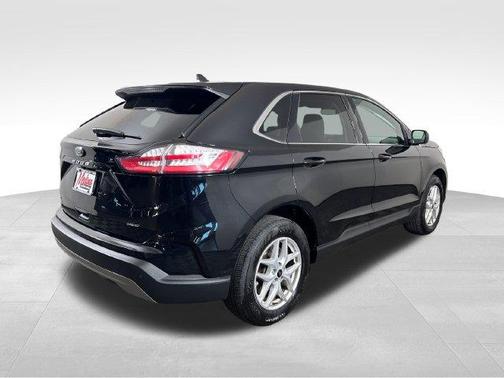 Agate Black Metallic 2024 Ford Edge SEL