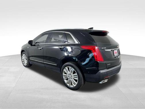 Stellar Black Metallic 2019 Cadillac XT5 Premium Luxury