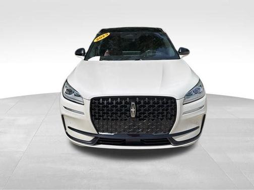 Ceramic Pearl Metallic 2023 Lincoln Corsair Reserve
