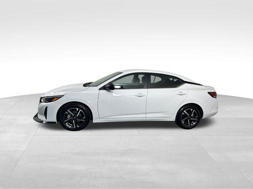 Cloud White 2025 Nissan Sentra SV