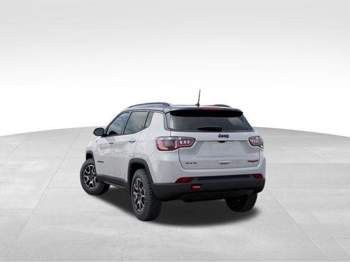 Bright White Clearcoat 2026 Jeep Compass Trailhawk
