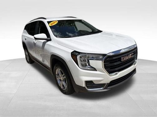 Summit White 2023 GMC Terrain SLE