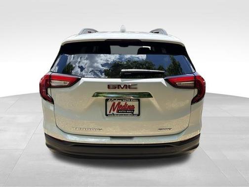 Summit White 2023 GMC Terrain SLE