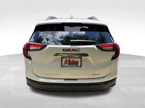 Summit White 2023 GMC Terrain SLE