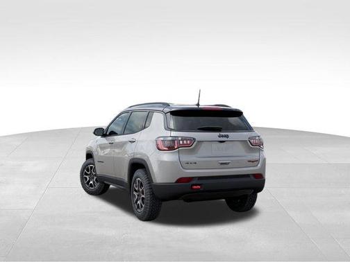 Silver Zynith 2026 Jeep Compass Trailhawk