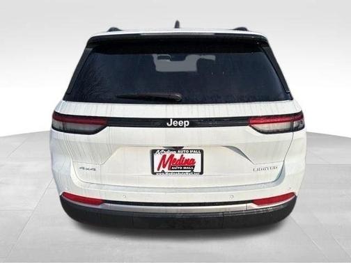 Bright White Clearcoat 2026 Jeep Grand Cherokee Limited