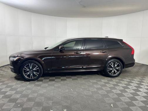 2017 Volvo V90 Cross Country T6