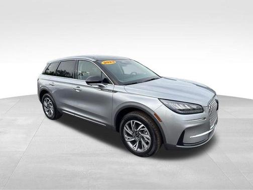 Silver Radiance Metallic 2023 Lincoln Corsair Standard