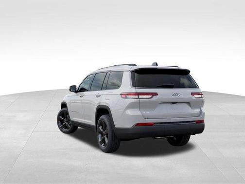 Bright White Clearcoat 2026 Jeep Grand Cherokee L Limited