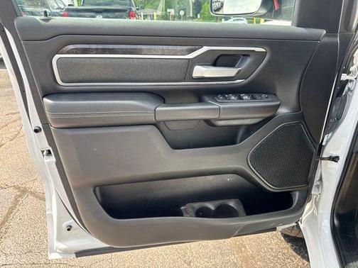 Bright White Clearcoat 2023 RAM 1500 Big Horn